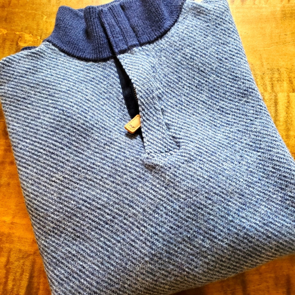 Vineyard Vines men's sweater